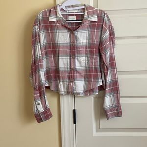 American Eagle Cropped Flannel. Good quality! Worn once!